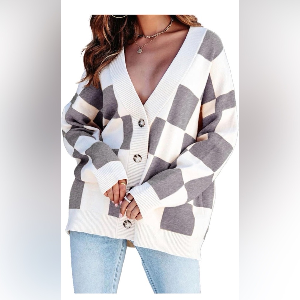 Checkerboard V-Neck Button Cardigan Sweater - White & Gray